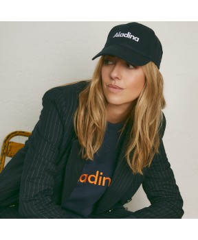 Colección solidaria Aladina Hola