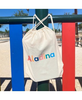 Mochila para niños solidaria para cole